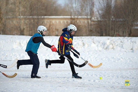Первенство города Оренбурга по хоккею с мячом на снегу / МАУ «Спортивная школа № 8»
