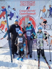 Более трёх тысяч жителей Оренбурга приняли участие в «Лыжне России» / МАУДО «Спортивная школа № 8»